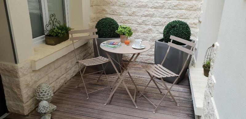 スタンダードルーム, De La Paix Tour Eiffel