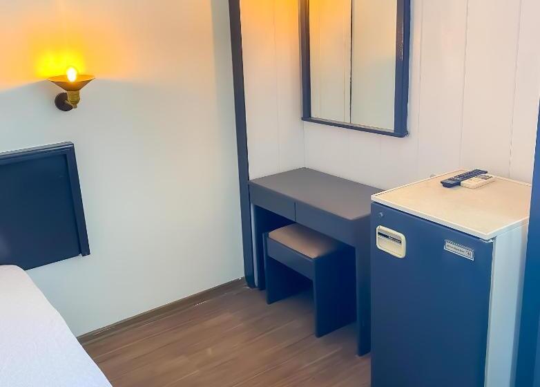 Quarto standart individual, Güleryüz 2