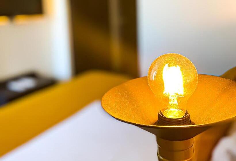 Quarto standart individual, Güleryüz 2