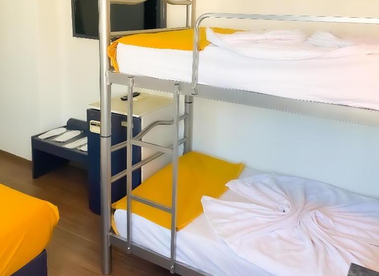 Quarto Quádruplo Standard, Güleryüz 2