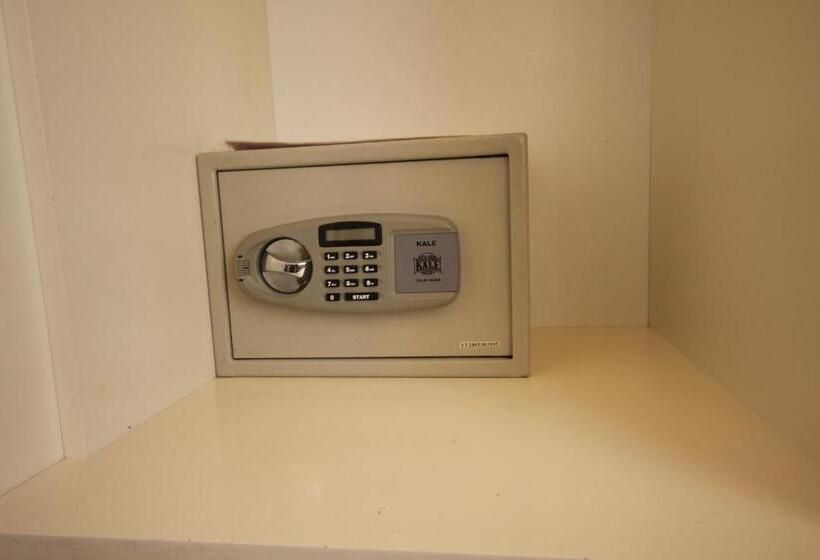 اتاق استاندارد سه نفره, Grand Washington