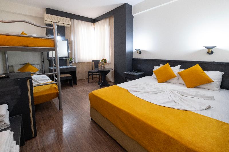 Quarto Quádruplo Standard, Güleryüz 2