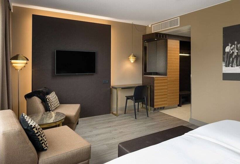 Номер Superior Вид на Реку, Radisson Blu Marina Palace Hotel, Turku