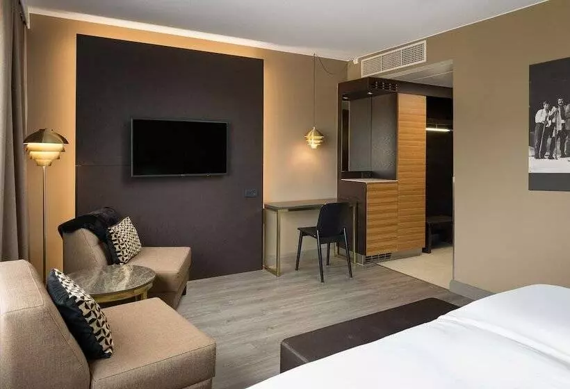 اتاق سوپریور با چشم‌انداز رودخانه, Radisson Blu Marina Palace Hotel, Turku