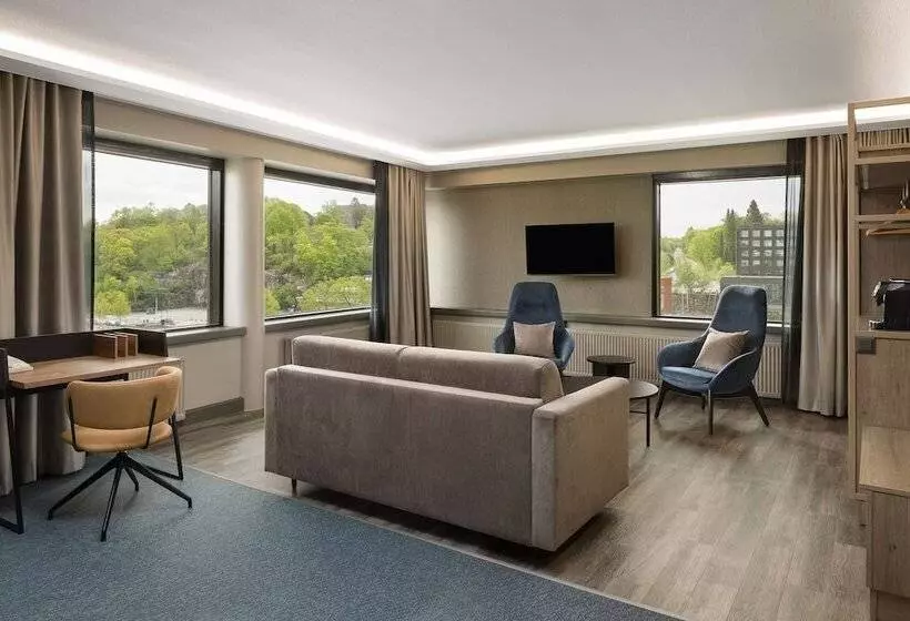 سوییت اجرایی, Radisson Blu Marina Palace Hotel, Turku