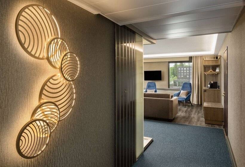 Президентский Люкс, Radisson Blu Marina Palace Hotel, Turku