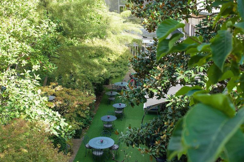 Номер Deluxe с Видом, Renaissance Paris Nobel Tour Eiffel