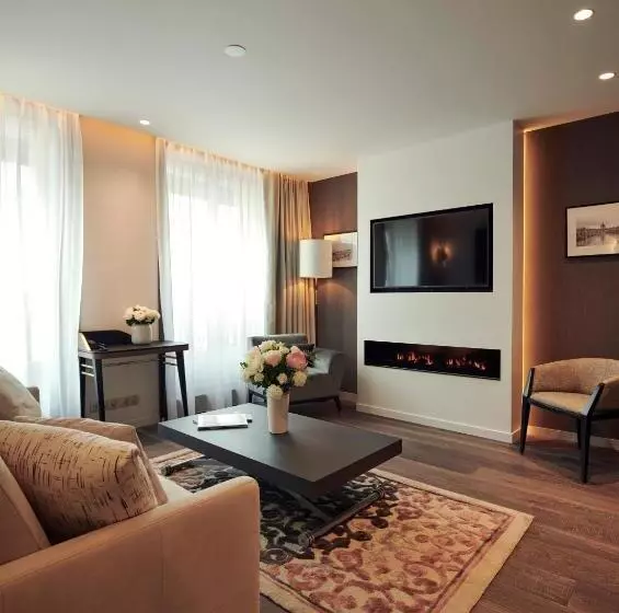 سوئیت با بالکن, Roi De Sicile Rivoli Luxury Apartment