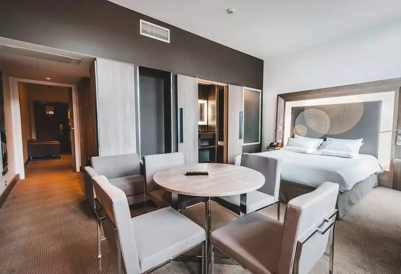 سوییت سوپریور, Novotel Toulouse Centre Wilson