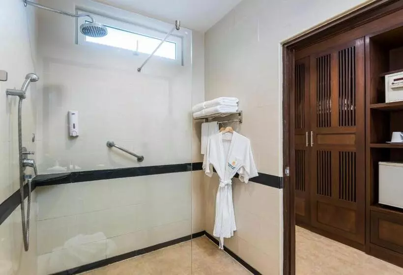 اتاق لوکس با تخت بزرگ, Thai Garden Resort