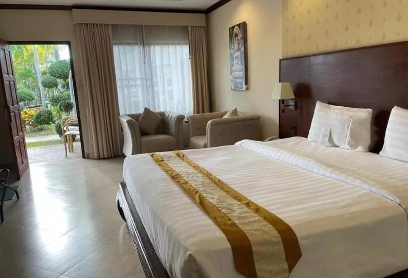 اتاق لوکس با تخت بزرگ, Thai Garden Resort