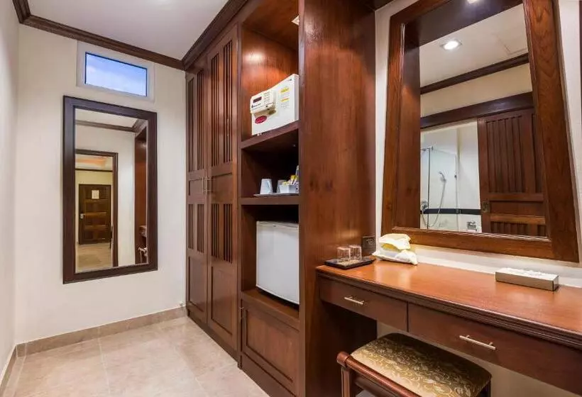اتاق لوکس با تخت بزرگ, Thai Garden Resort