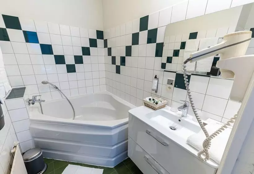 Quarto Superior, Chenal