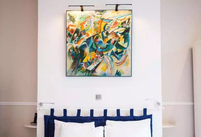 Quarto Familiar, Chenal