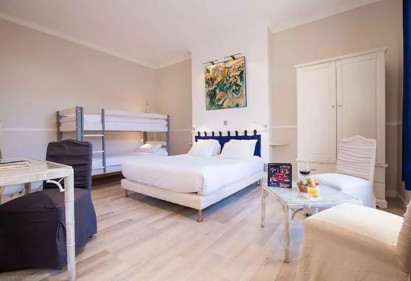 Quarto Familiar, Chenal