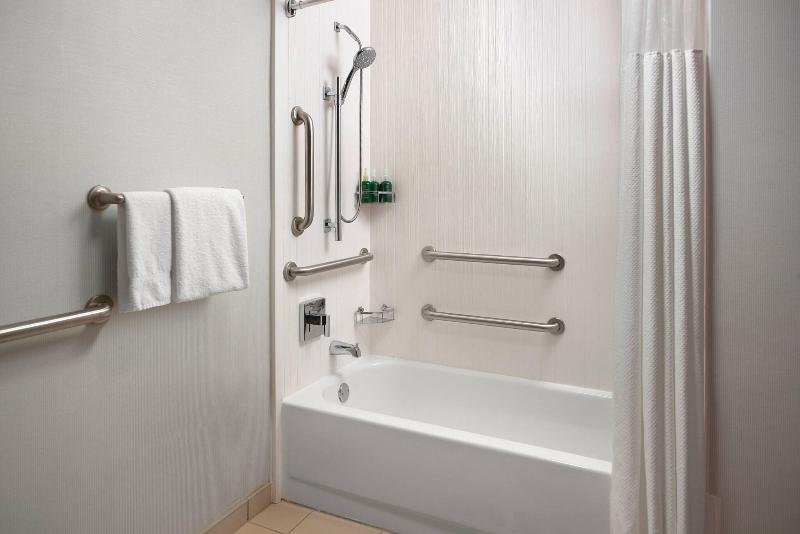 Стандартный Номер Кровать Кинг, Courtyard By Marriott Fayetteville