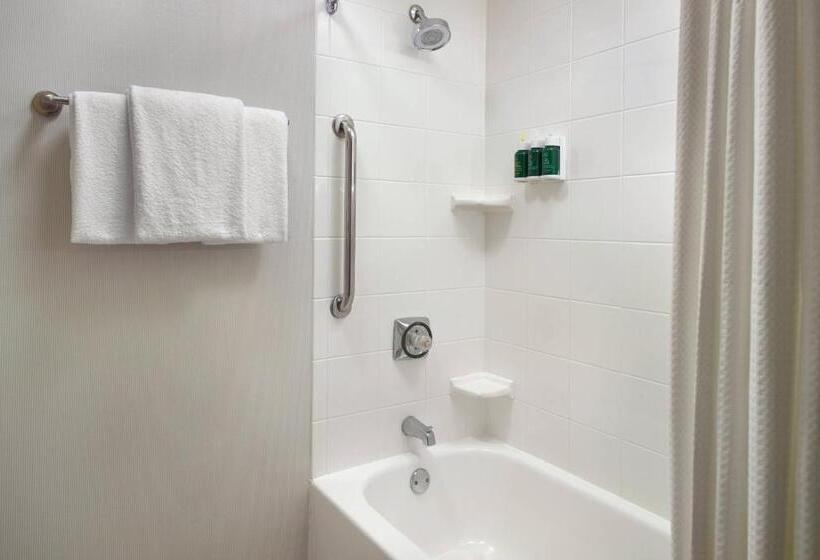 Люкс, Courtyard By Marriott Fayetteville
