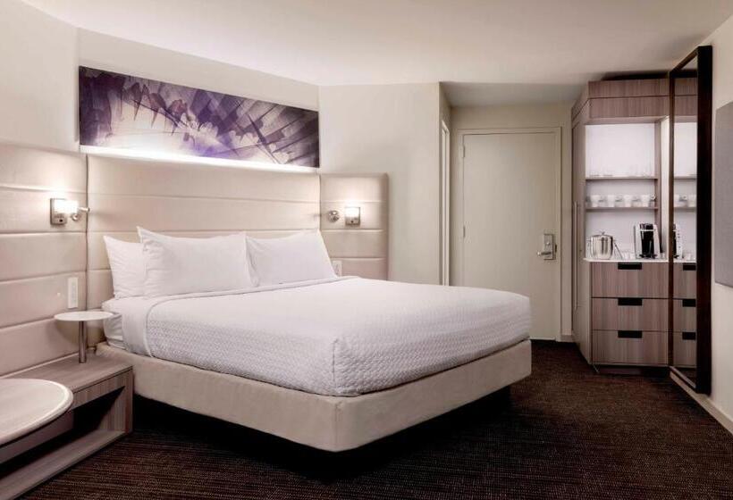غرفة قياسية سرير كينج, Crowne Plaza Atlanta Midtown, An Ihg