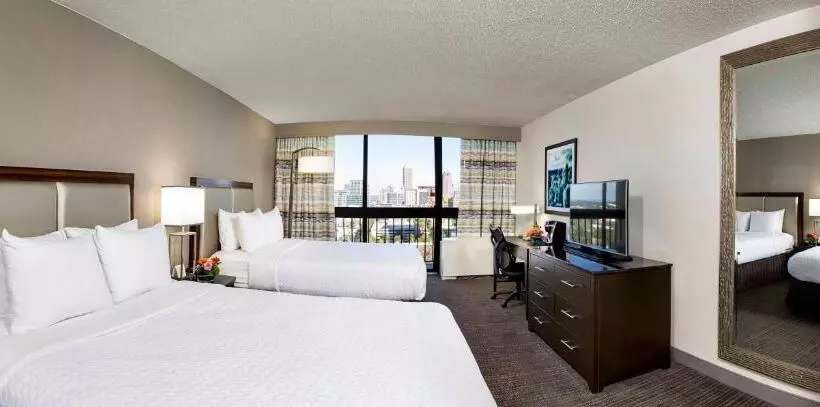身障者適用スタンダードルーム, Crowne Plaza Atlanta  Midtown, An Ihg