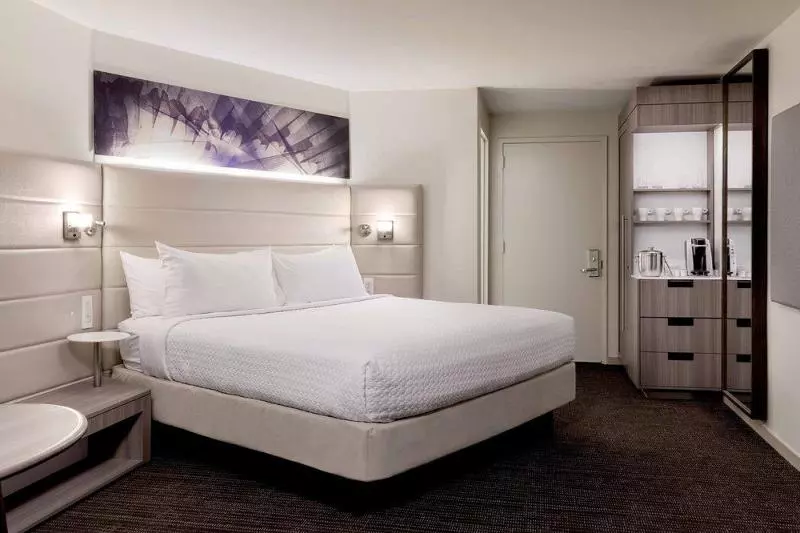 スタンダードルーム, Crowne Plaza Atlanta  Midtown, An Ihg