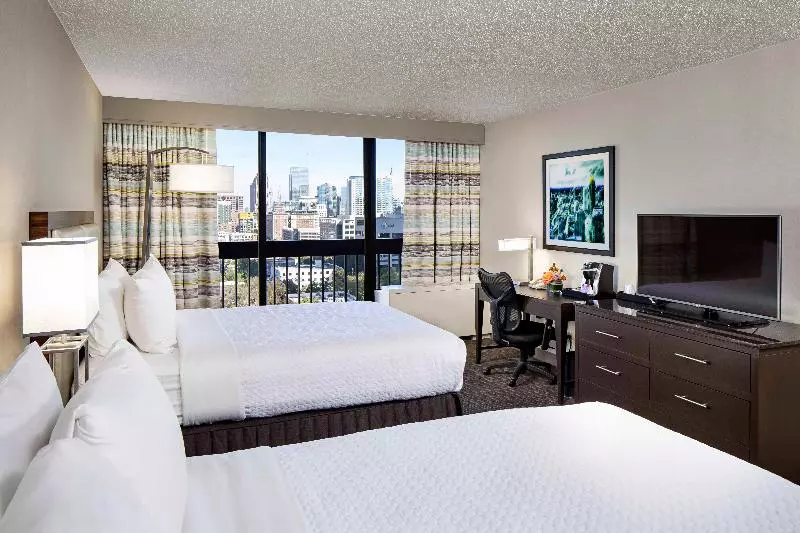 身障者適用スタンダードルーム, Crowne Plaza Atlanta  Midtown, An Ihg