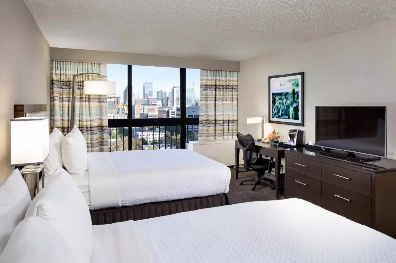 身障者適用スタンダードルーム, Crowne Plaza Atlanta  Midtown, An Ihg