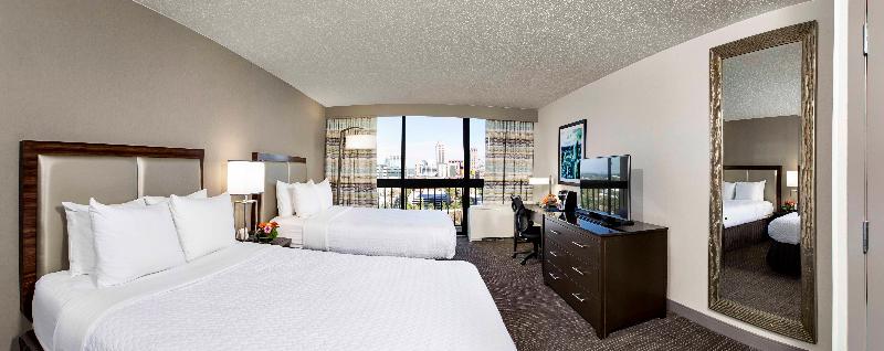 غرفة قياسية لذوى الاحتياجات الخاصة, Crowne Plaza Atlanta Midtown, An Ihg