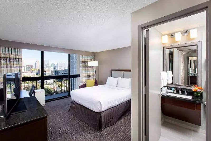スタンダードルーム, Crowne Plaza Atlanta  Midtown, An Ihg