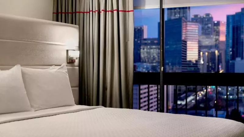 身障者適用スイートルーム, Crowne Plaza Atlanta  Midtown, An Ihg