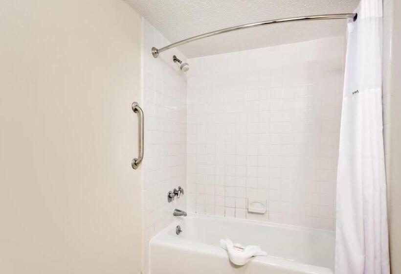 חדר סטנדרט, מיטת קינג, מותאם לאדם עם מוגבלויות, Days Inn By Wyndham Easton