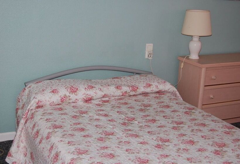 غرفة قياسية, Des Jacobines