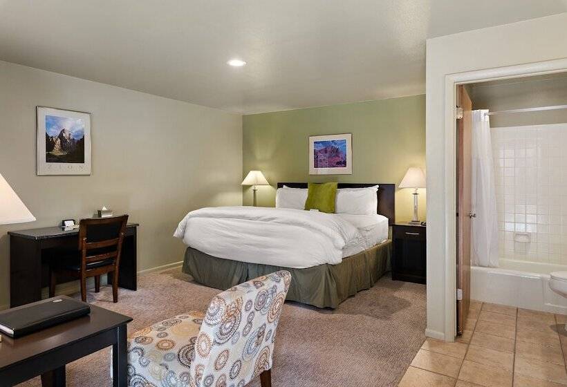 غرفة قياسية سرير كينج, Flanigan`s Resort And Spa