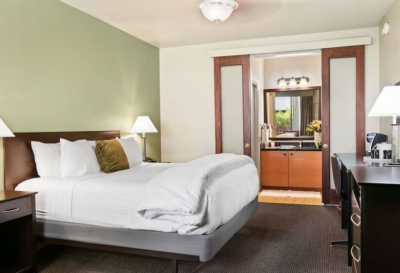 Стандартный Номер Кровать Кинг, Flanigan`s Resort And Spa