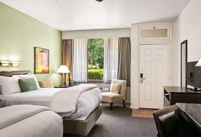 غرفة قياسية مزوَّدة بتراس, Flanigan`s Resort And Spa