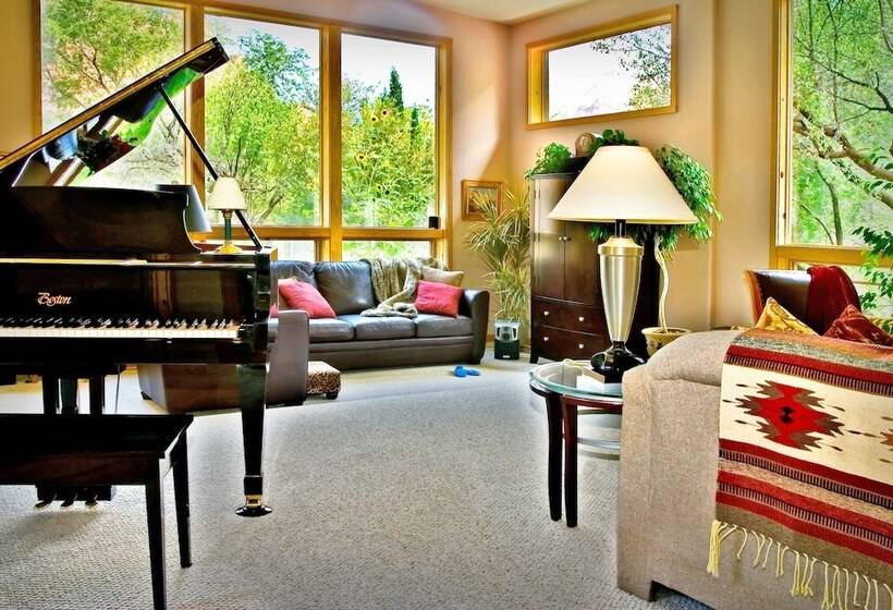 ‫فيلا غرفة نوم واحدة, Flanigan`s Resort And Spa