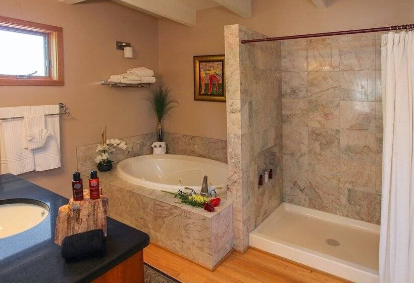 ‫فيلا غرفة نوم واحدة, Flanigan`s Resort And Spa