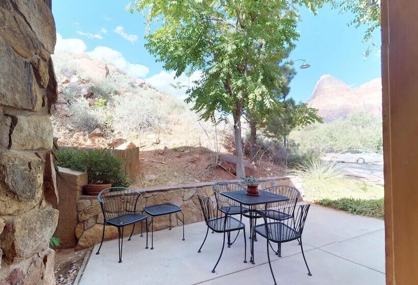 غرفة قياسية سرير كينج لذوى الإحتياجات الخاصة, Flanigan`s Resort And Spa