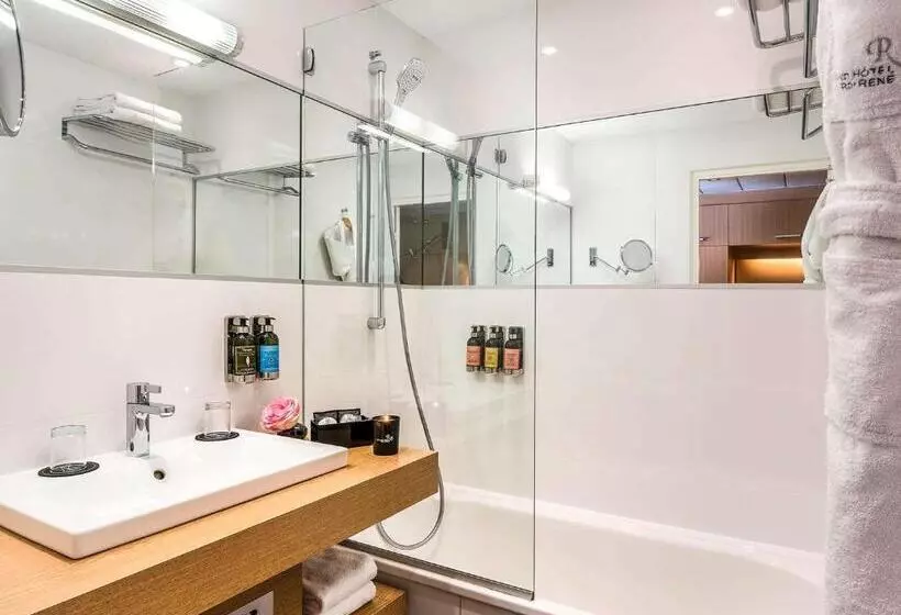 プールの見えるデラックスルーム, Grand Hôtel Roi René Aix En Provence Centre   Mgallery