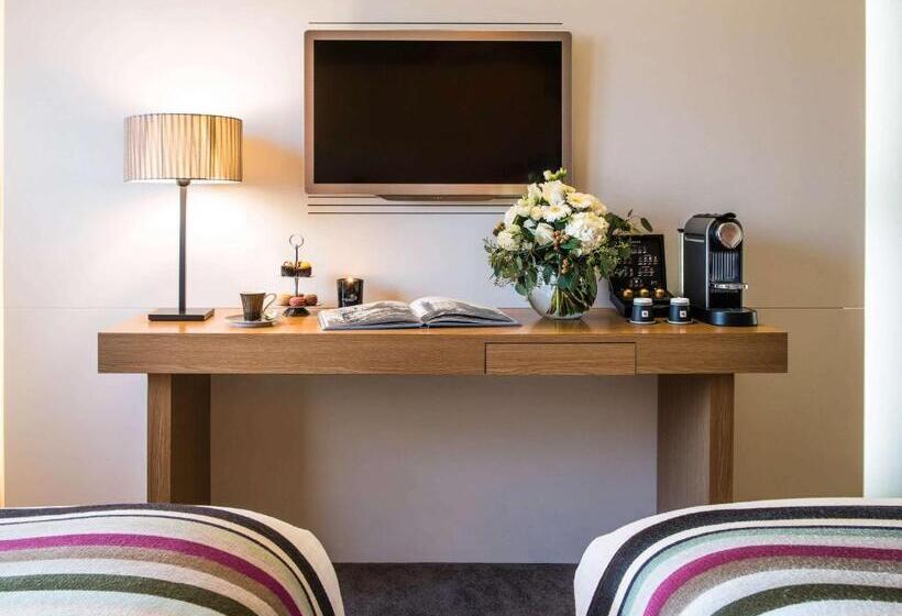 풀장 전망 디럭스 룸, Grand Hôtel Roi René Aix En Provence Centre   Mgallery