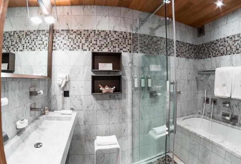 اتاق سوپریور با چشمانداز شهر, Hôtel Le Blizzard