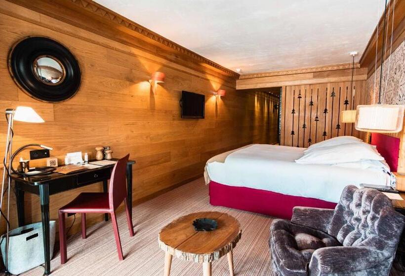 اتاق سوپریور با چشم‌انداز شهر, Hôtel Le Blizzard