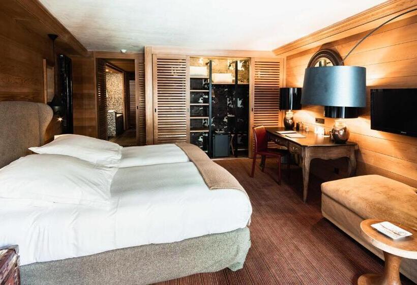 اتاق لوکس با چشمانداز شهر, Hôtel Le Blizzard