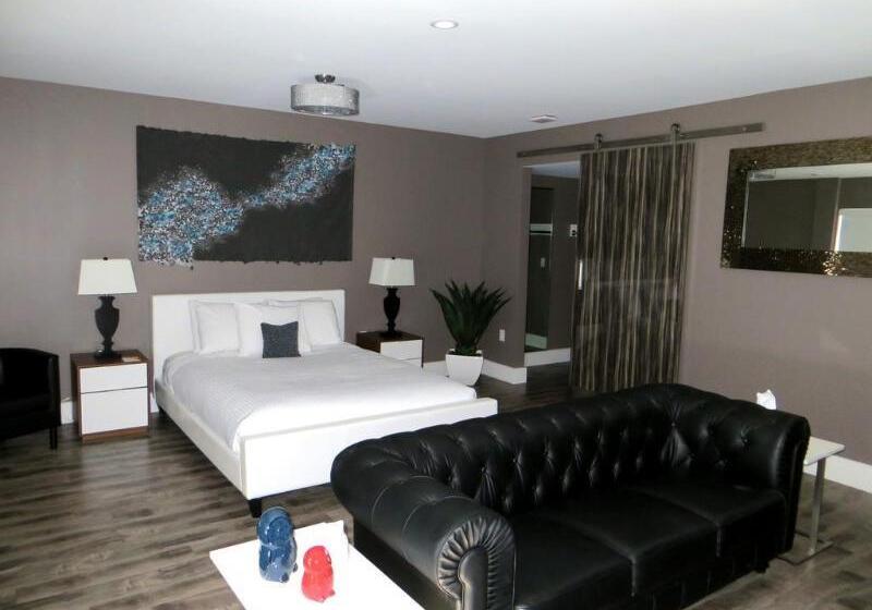 جناح سرير كينج, Oasis At Gold Spike