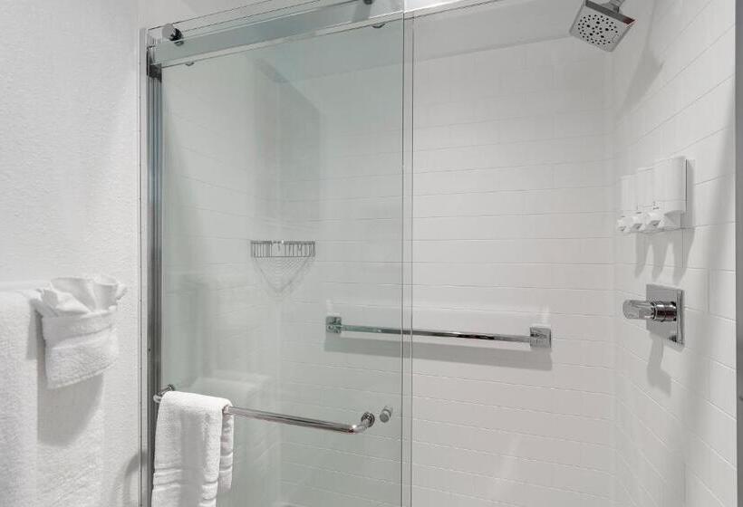 스탠다드 룸 킹사이즈 침대, Ocean Isle Inn