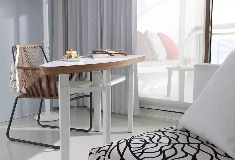 Superior Room with Terrace, Pullman Cannes Mandelieu Royal Casino