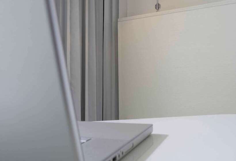 带露台的高档房间, Pullman Cannes Mandelieu Royal Casino