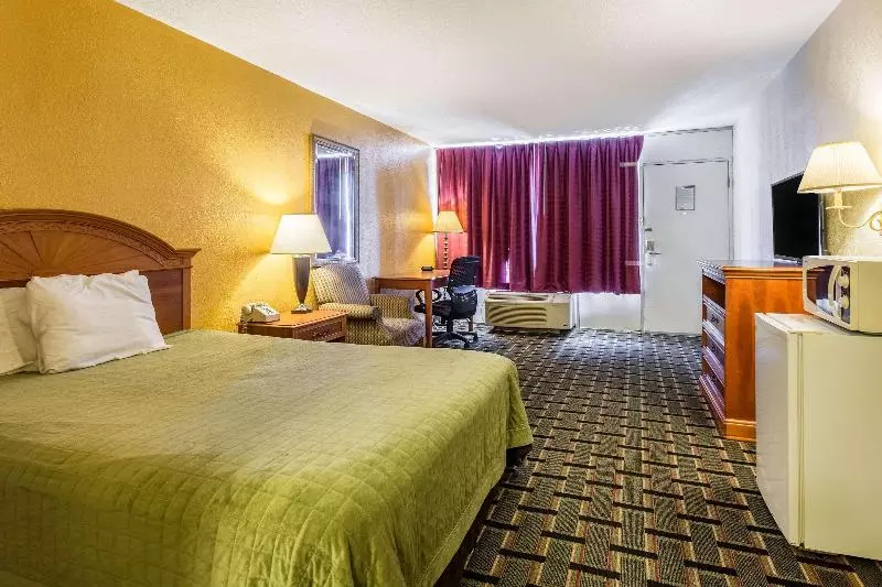 اتاق استاندارد, Super 8 By Wyndham Florence