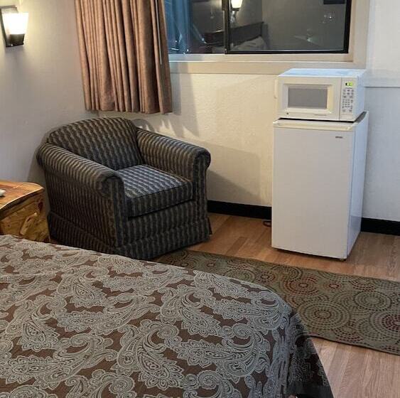 חדר דלוקס, Highlander Motel