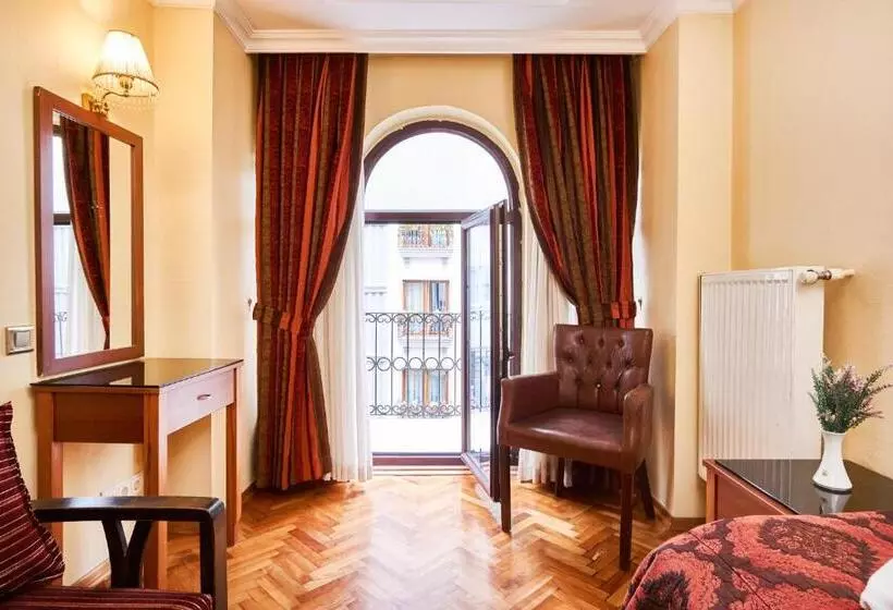 سوییت دوبلکس, Amber Hotel & Spa