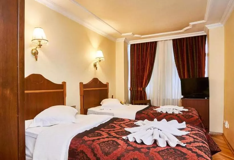 سوییت دوبلکس, Amber Hotel & Spa